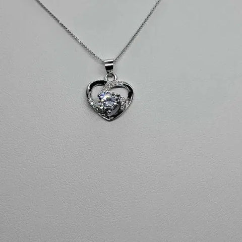 Brand New Sterling Silver 925 White gem Heart Necklace