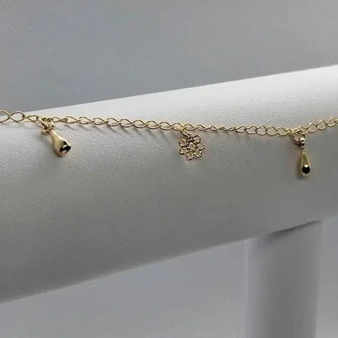 Brand New Brazilian 18k gold filled tear drop and flake Anklet