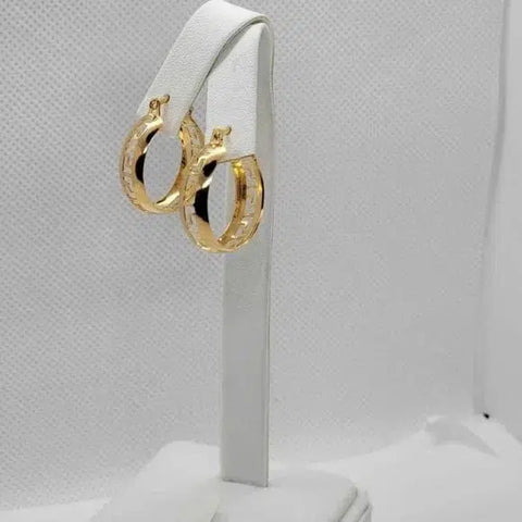 Brand New Brazilian 18k Gold Filled Earrings with Design