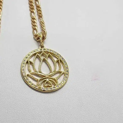 Brand New  Brazilian 18k Gold Filled Circle Lotus Necklace